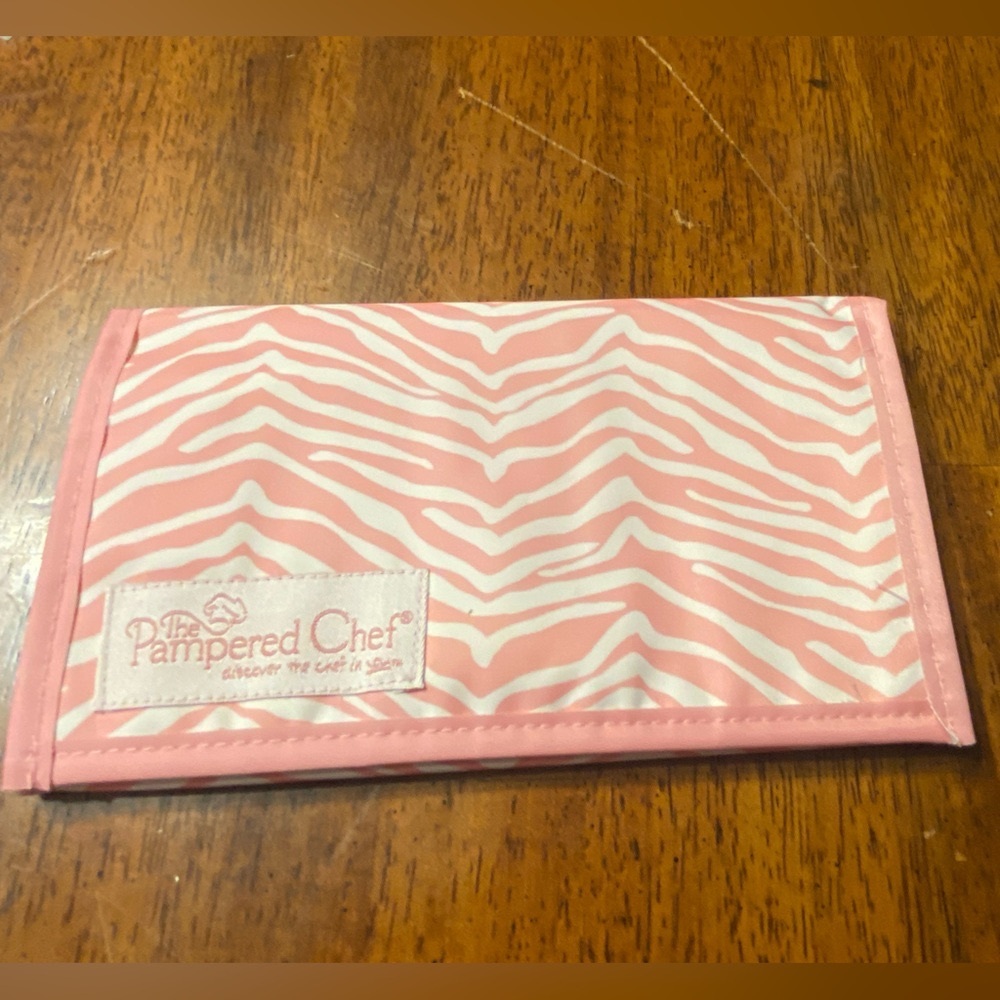 Pampered Chef help Whip Cancer pink zebra print coupon holder  New